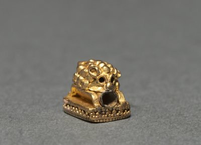 Hedgehog Jewelry Element, 400-200 BC by Unbekannt