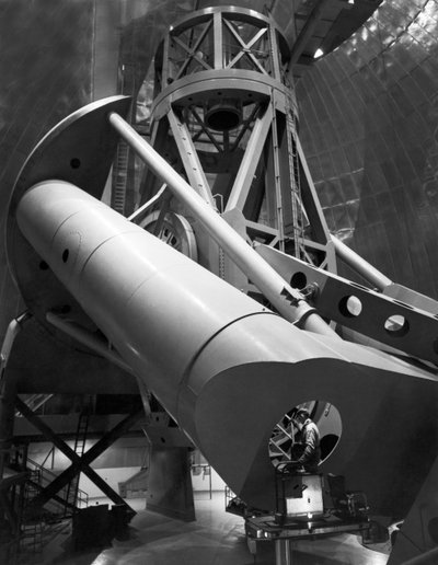 Los Angeles, California: 1949 Part of the interior of the Mt. Palomar Observatory by Unbekannt