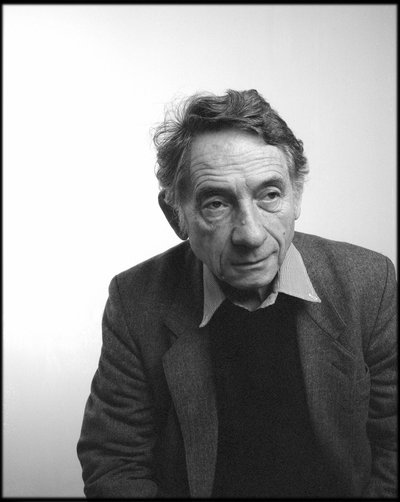 Photographer Mario Dondero in Leemage studio in 2004. by Unbekannt