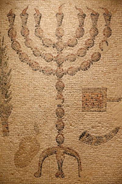 Portion of a Synagogue Mosaic Floor (Replica) - Original: Beth Alpha Synagogue, Israel - 6th Century CE - Menorah - The Jewish Museum, New York, United States by Unbekannt