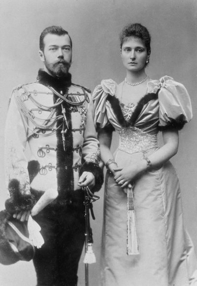Portrait photograph of Tsar Nicholas II and Princess Alix of Hesse by Unbekannt