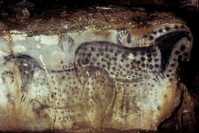 Prehistoric cave of Pech Merle. Spot horses and negative hands. 25,000 years. Cabrerets, Lot, Midi Pyrenees, France by Unbekannt