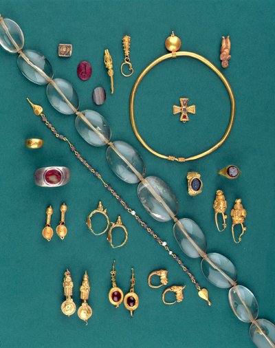 Selection of Roman, Byzantine and Achaemenid jewellery, from c.1000BC to 7th century AD by Unbekannt