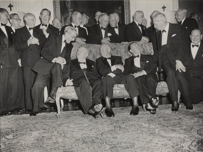 Sir Winston Churchill and Dwight D. Eisenhower at a dinner held at Winfield House, the American Ambassador’s home in London by Unbekannter Künstler