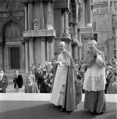 The Cardinal Albino Luciani (John Paul I) with Pope Paul VI in Venice - 1972 by Unbekannt
