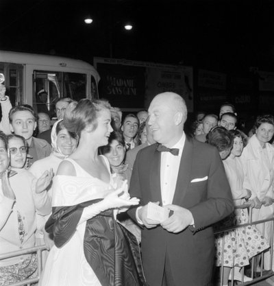 The Director Otto Preminger with the Actress Lee Remick at International Film Festival in Venice Lido - 1959 by Unbekannt