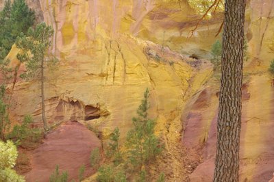 The Rest of the Quarries of the Ochre to Roussillon by Unbekannter Künstler