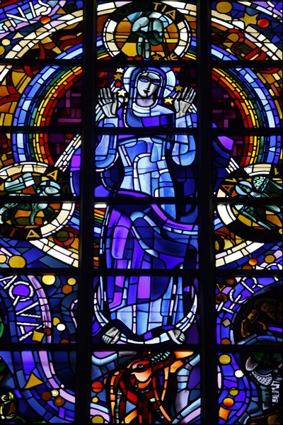 Virgin Mary stained glass in Notre-Dame-de-la-Trinite church by Louis Barillet & Jean Le Chevallier, Blois, France by Unbekannt