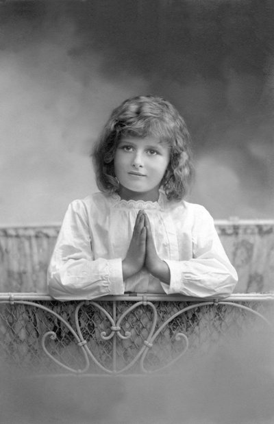 Young Girl Making Her Evening Prayer in Bed by Unbekannt
