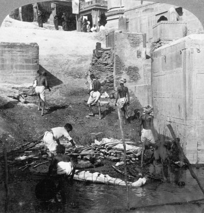 Bathing and burning the Hindu dead, Benares Varanasi, India 1903 by Underwood and Underwood
