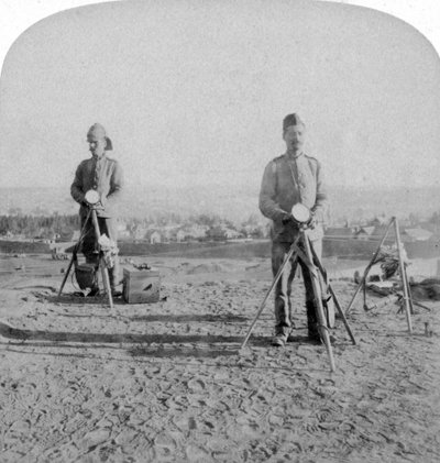 British Heliographing from the Johannesburg Fort the News of the Occupation, Boer War, 1900 by Underwood and Underwood