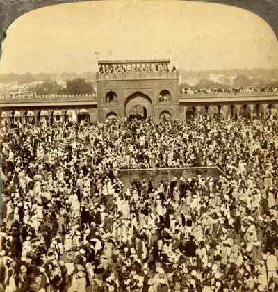 In the Court of the Jumma Mosque during the Annual Fast, Delhi, India by Underwood and Underwood
