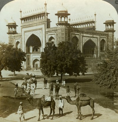 Tomb of Akbar, Sikandarah, Uttar Pradesh, India, c1900s by Underwood and Underwood
