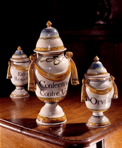 Apothecary pots in faience by Unknown artist