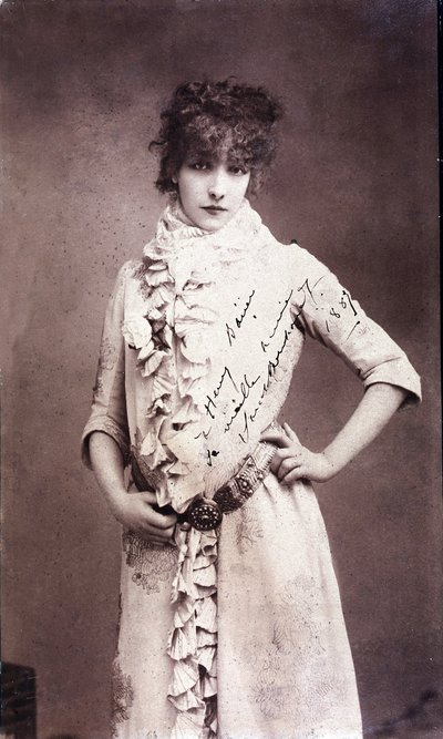 Portrait of Henriette Rosine Bernard known as Sarah Bernhardt (1844-1923), autographed photography by Unknown artist