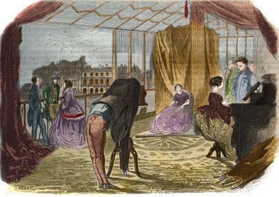 Atelier du photographer de Nadar Jeune (Alban Adrien (Alban-Adrien) Tournachon dit) (1825-1903), boulevard des Italians in Paris. Engraving from 1856 by Unknown artist