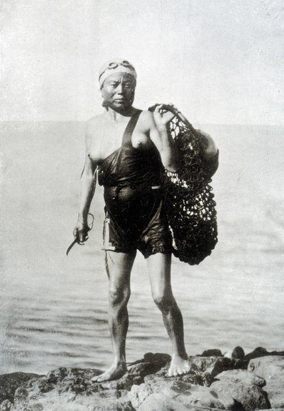 Coreenne fishing in the 19th century by Unknown photographer