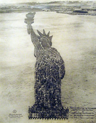 Human Statue of Liberty Formed by US Soldiers by Unknown photographer