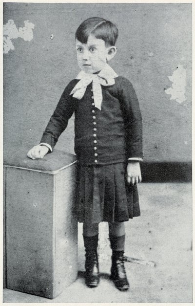 Pablo Picasso at 4 years old - in "Picasso, iconographic documents" by Sabartes by Unknown photographer
