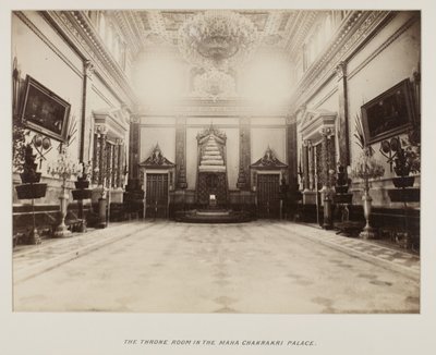 Photograph in photograph album by Unknown photographer