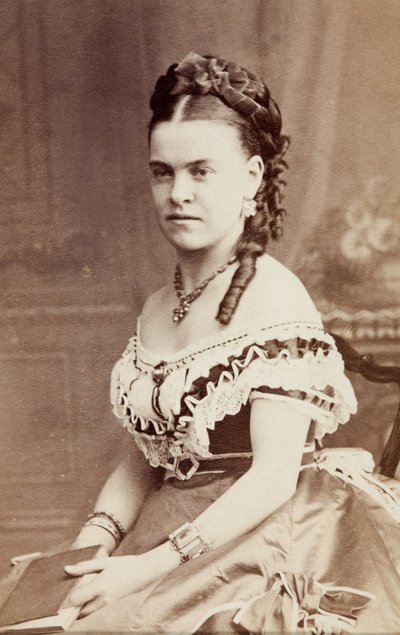 Portrait of Edith Wynne by Unknown photographer