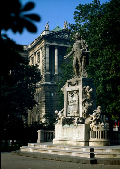 Monument in Tribute to Wolfgang Amadeus Mozart by Victor Tilgner
