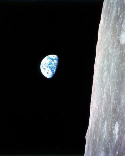 Earthrise - Apollo 8 by William A Anders
