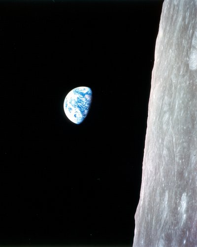 Earthrise - Apollo 8 by William A Anders