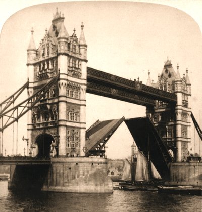 The New Tower Bridge, London by Works and Sun Sculpture Studios