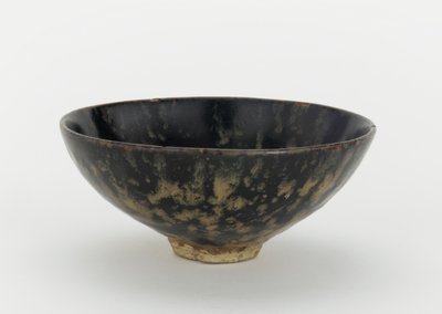 Tea Bowl, Jiangxi Province by Yuan Dynasty Chinese School