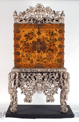 Japanned cabinet 2025