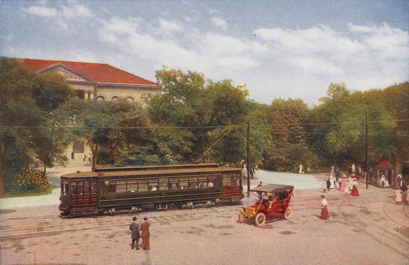 Chicago: Entrance to Lincoln Park and New 