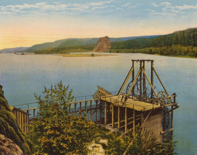 Salmon Wheel on the Columbia River by American Photographer