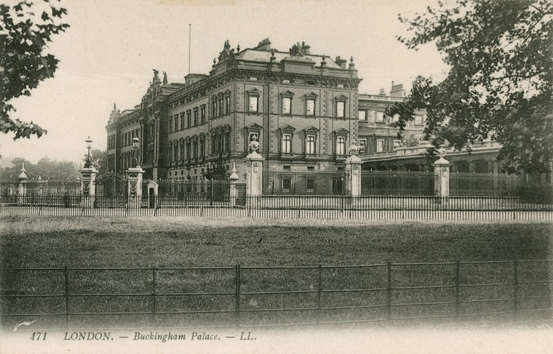 Buckingham Palace by English Photographer