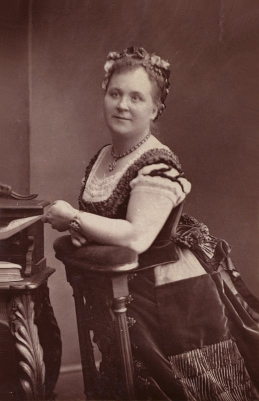 Lemmens Sherinoton by English Photographer