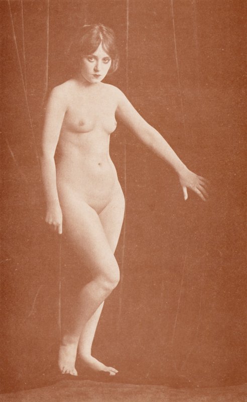 Nudist art: Apres le Bain by English Photographer