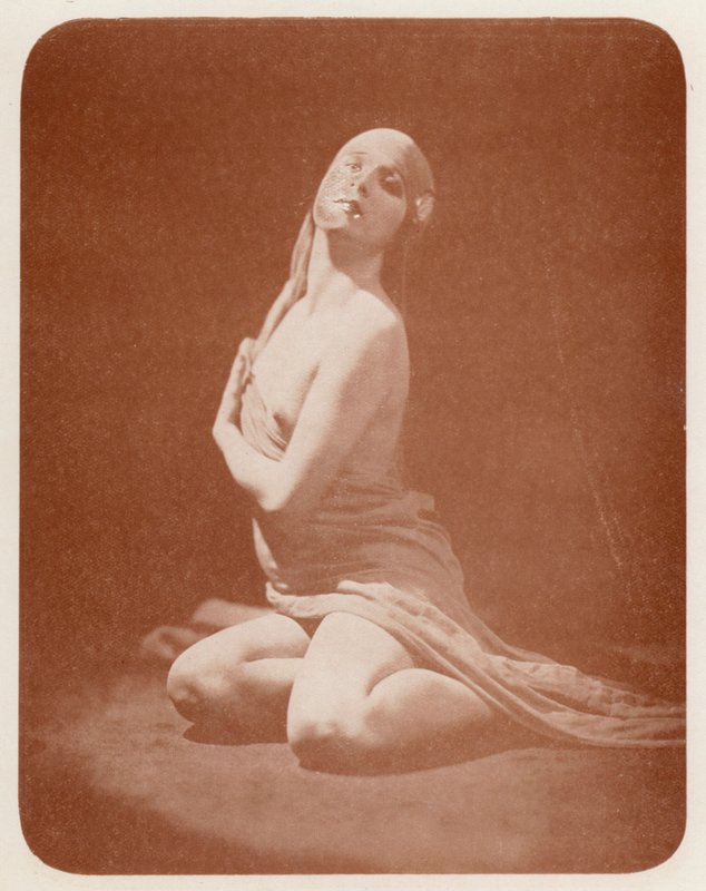 Nudist art: Etude by English Photographer