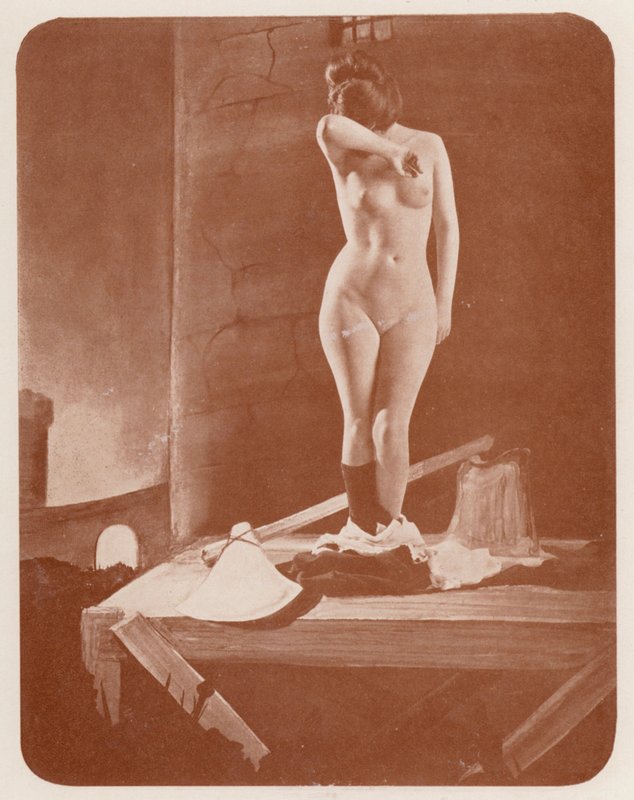Nudist art: Sabotage by English Photographer