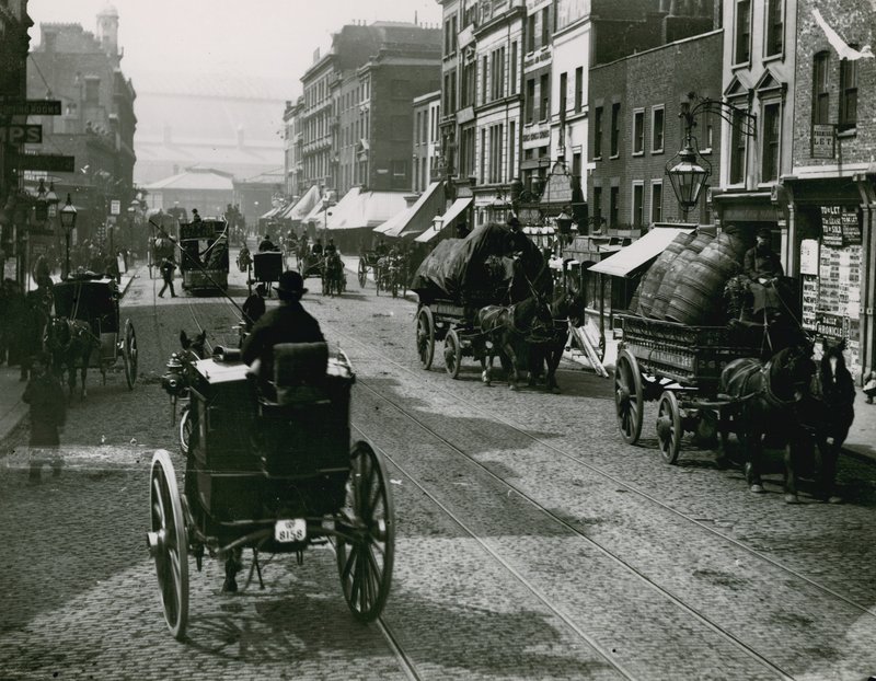 Pentonville Road, London by English Photographer