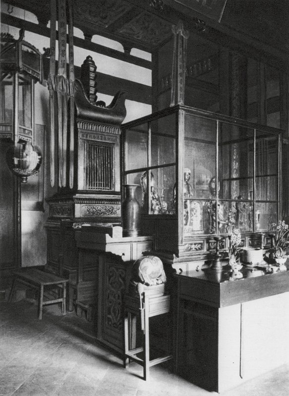 Fuchou, Ku shan, Yung tsuan sze, Fukien, Pagoda of Relics in the library of the Monastery on Drum Mountain by Ernst Boerschmann