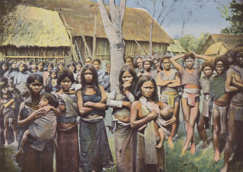 Women and Girls of the Mois Country by European Photographer