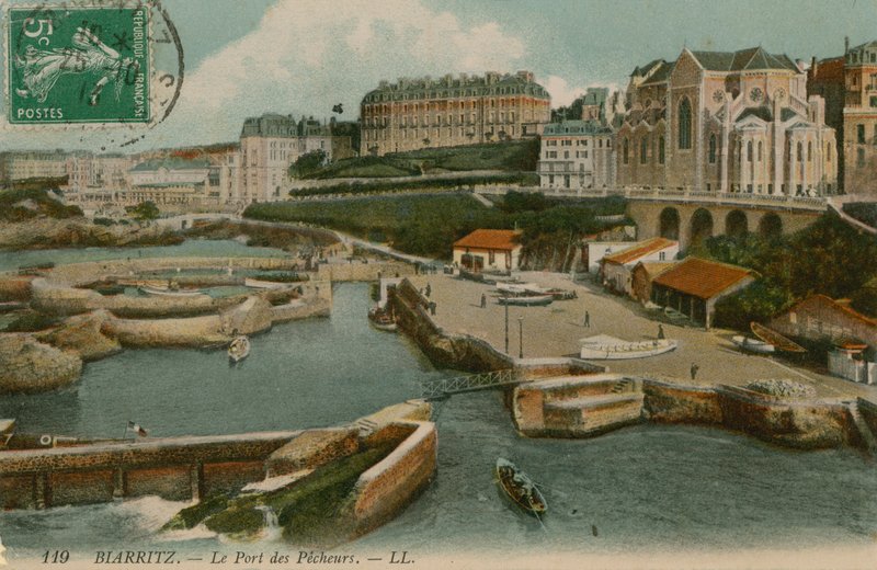 Biarritz, Le Port des Pecheurs. Postcard sent on 25 October 1913 by French Photographer