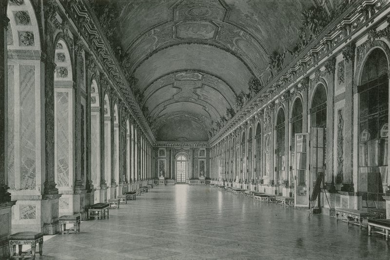 Gallery of the Glasses by French Photographer