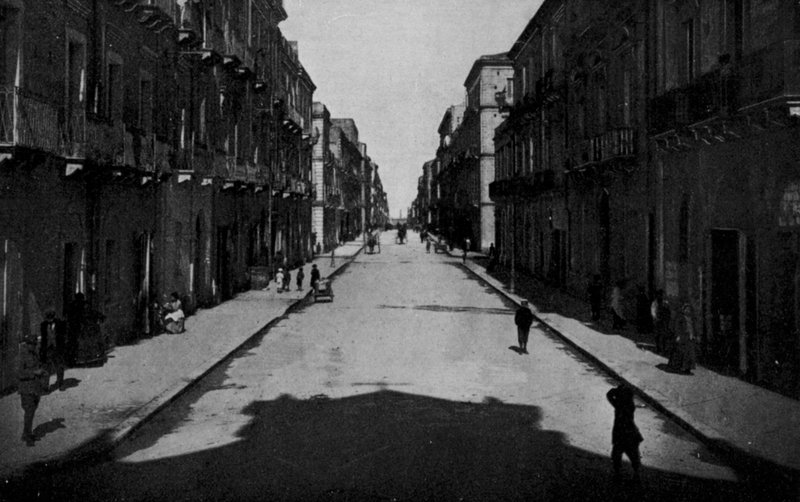 Taranto, Via Anfiteatro by Italian Photographer