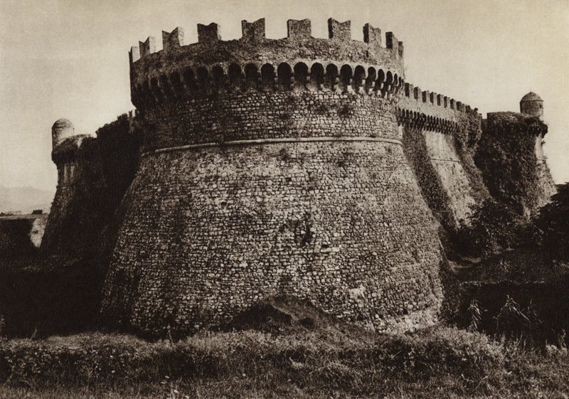 Italy: Castello Sarzanello by Kurt Hielscher