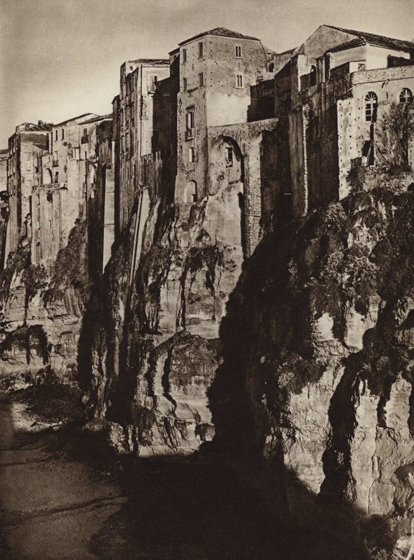 Tropea by Kurt Hielscher