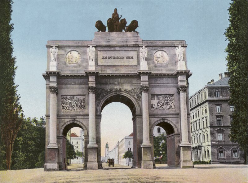 Munich: Siegestor by Photographer German