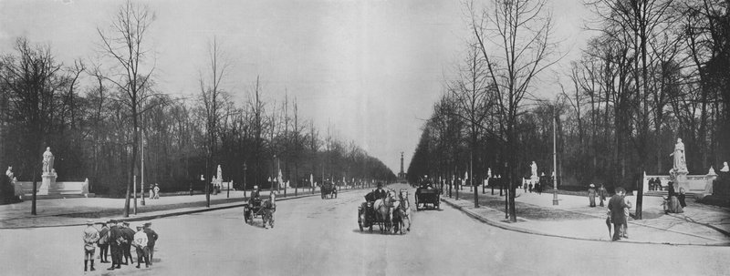 Panorama of the Victory Avenue by Photographer German