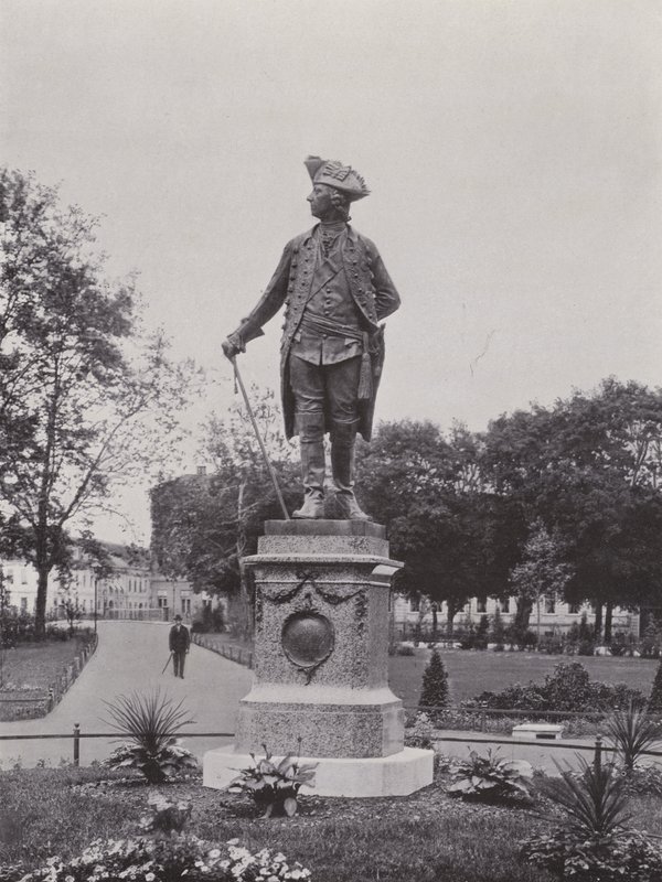 Potsdam, Denkmal Friedrich Des Grossen by Photographer German