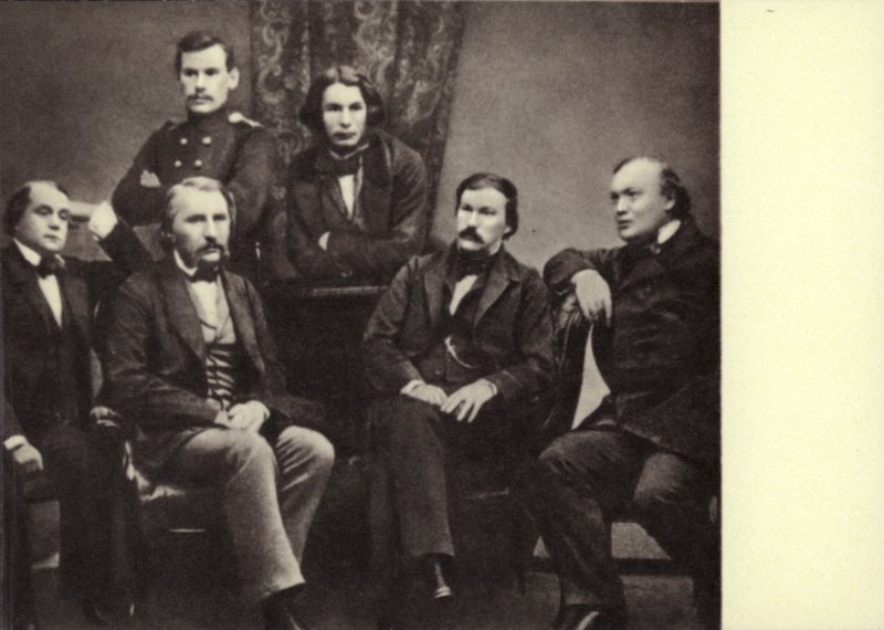 L N Tolstoi with writers-contributors of the magazine 